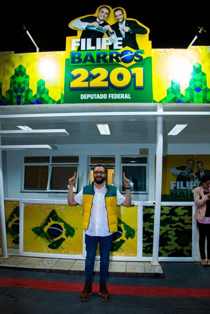 Filipe no Comitê 01